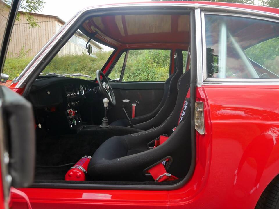 Image 29/50 of MG MGB GT V8 SEC (1971)