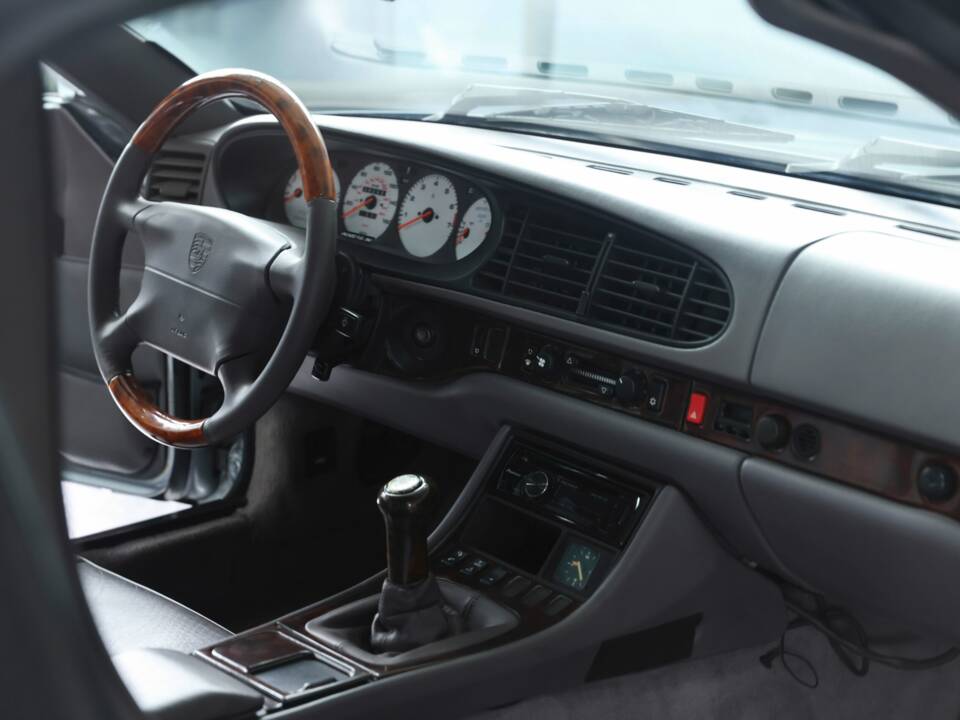 Immagine 25/43 di Porsche 968 (1992)