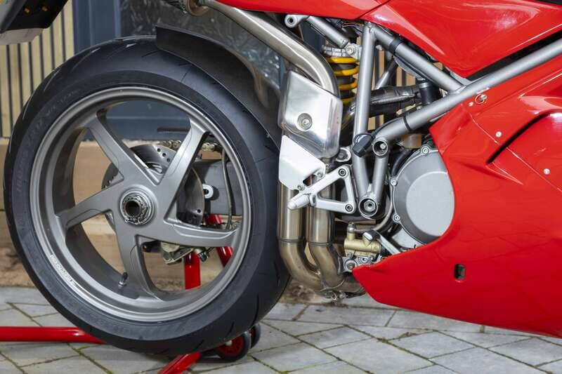 Bild 29/42 von Ducati 996 (2001)