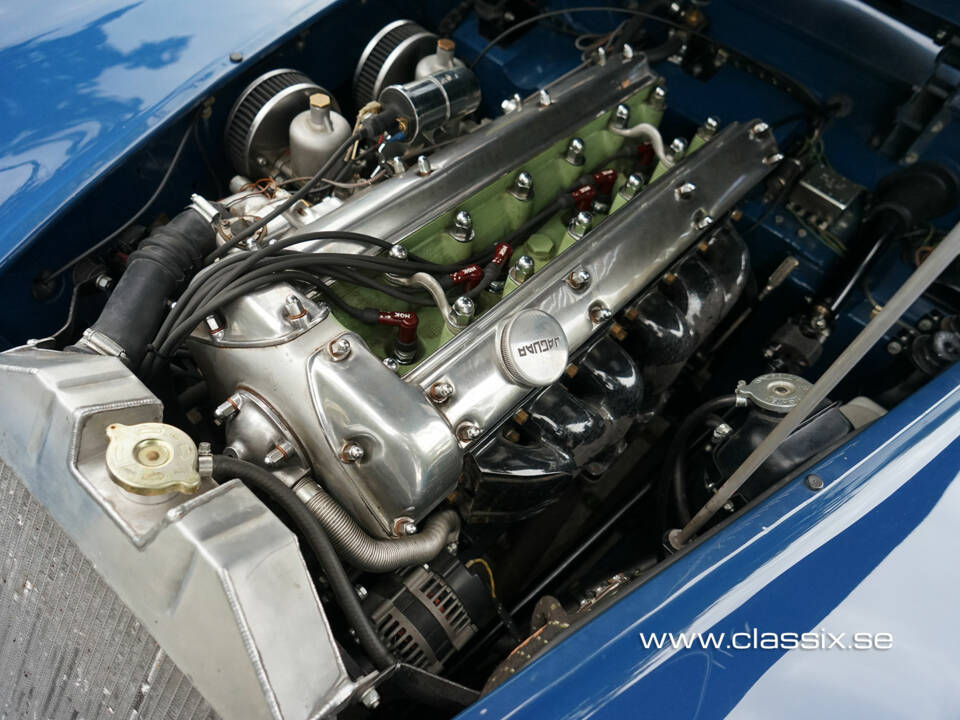 Image 15/24 of Jaguar XK 120 FHC (1953)