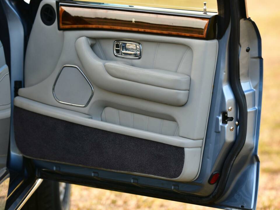 Image 28/50 of Rolls-Royce Silver Seraph (1998)