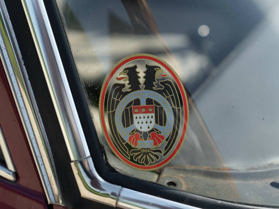 Immagine 19/50 di Alfa Romeo Giulia Nuova Super 1300 (1974)