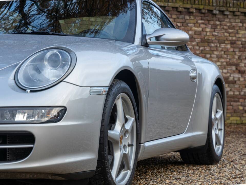 Image 31/50 of Porsche 911 Carrera (2007)