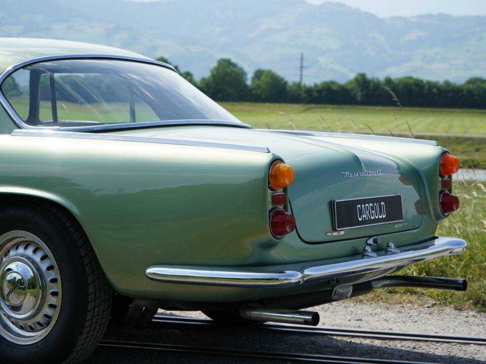 Image 26/75 of Maserati 3500 GT Touring (1961)