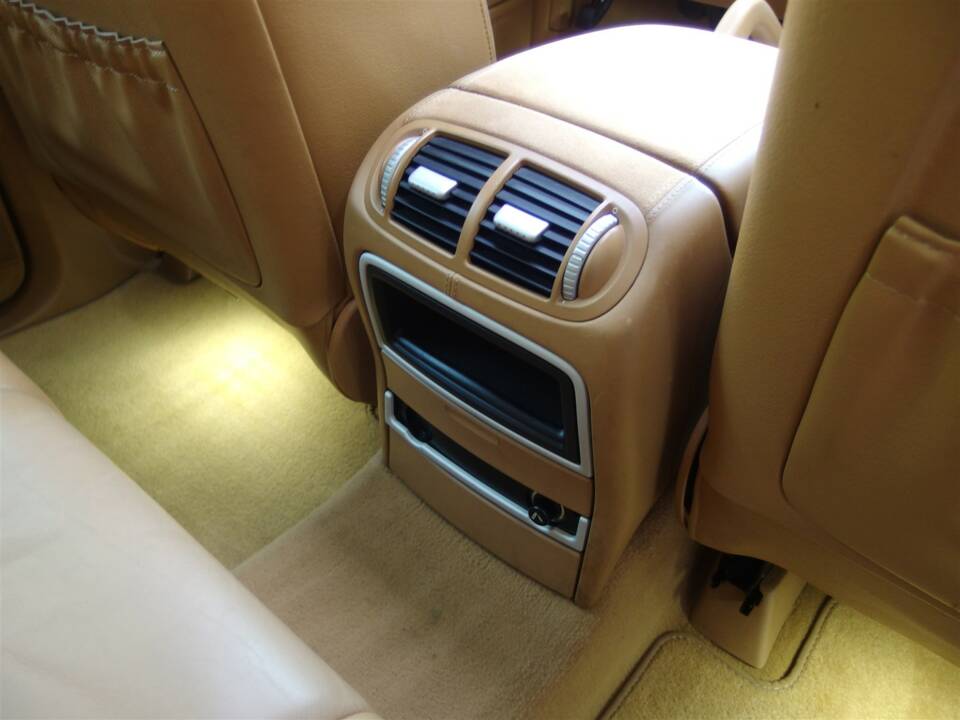 Image 73/98 of Porsche Cayenne GTS (2008)