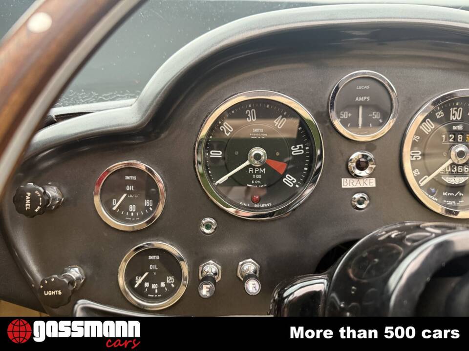 Image 13/15 of Aston Martin DB 5 (1965)