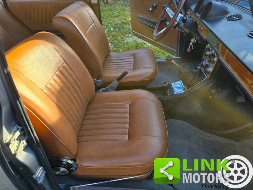 Bild 9/10 von Alfa Romeo 1750 Berlina (1972)