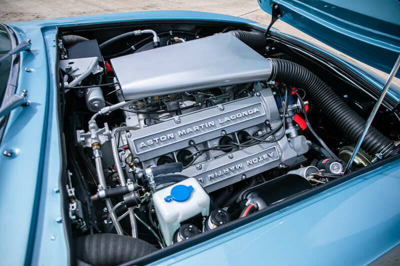 Bild 3/38 von Aston Martin V8 (1974)