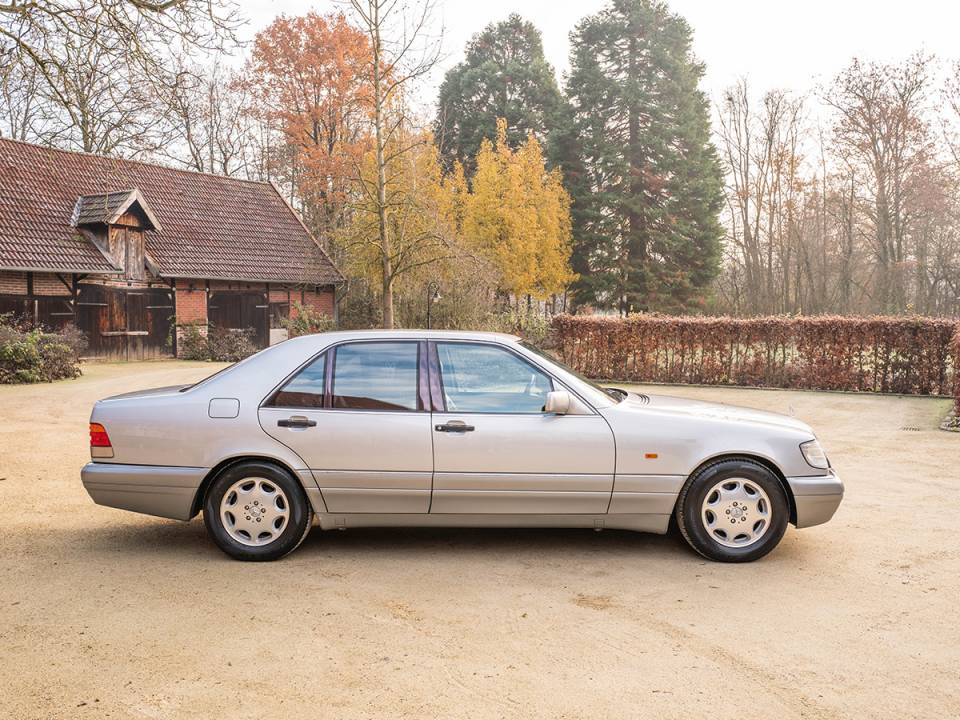 Bild 11/45 von Mercedes-Benz S 500 (1995)