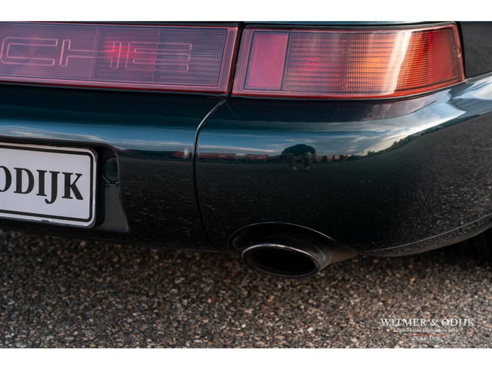 Image 25/42 of Porsche 911 Carrera 4 (1990)