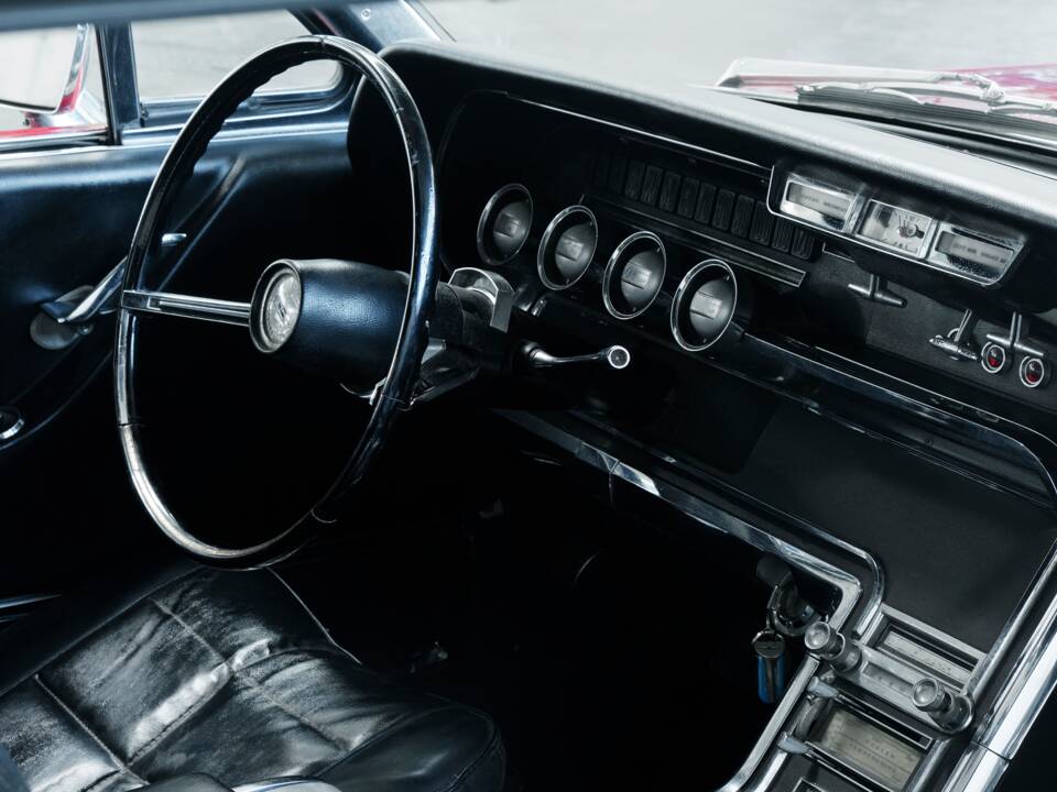 Bild 41/50 von Ford Thunderbird (1966)