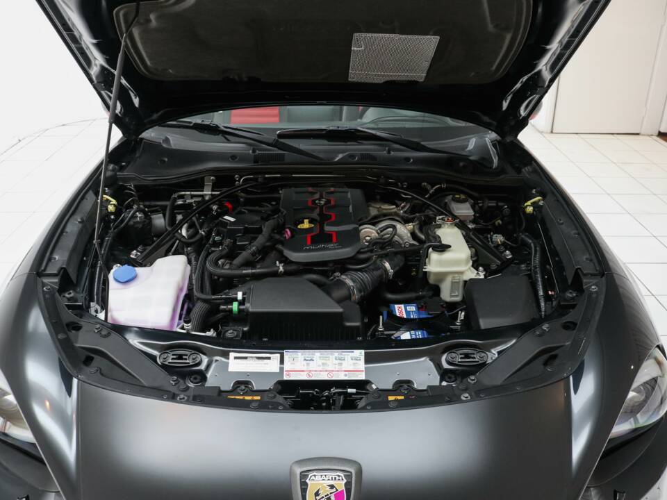 Image 11/13 of Abarth 124 Spider (2018)