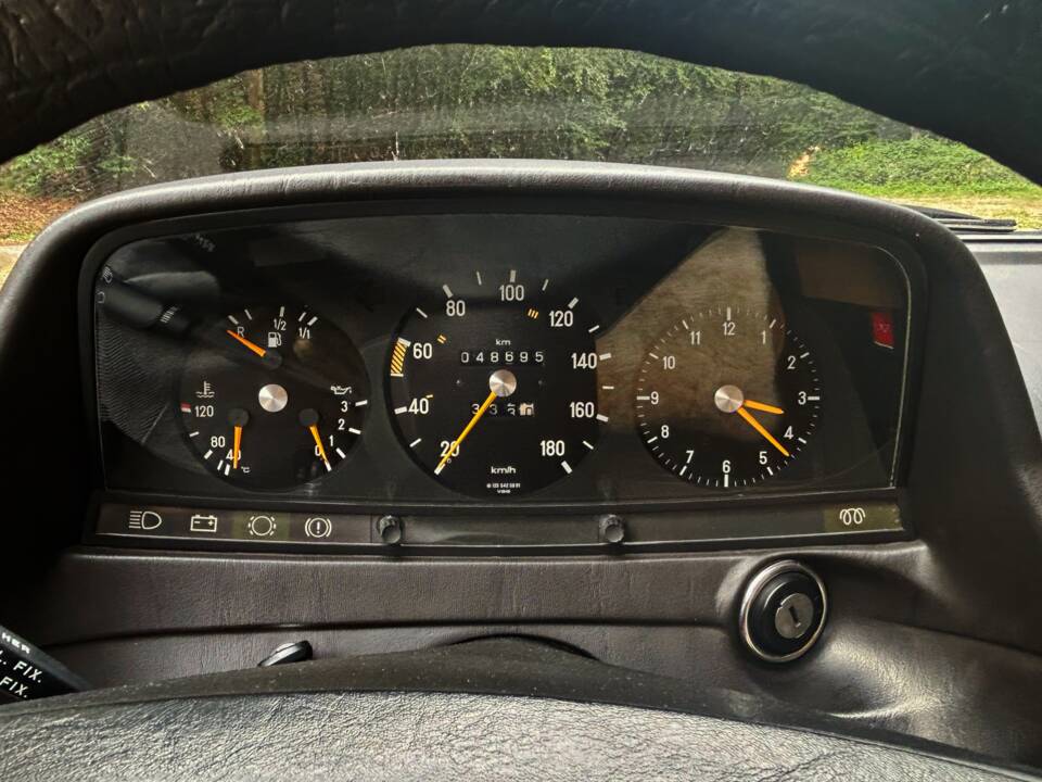 Image 6/12 of Mercedes-Benz 300 D (1980)