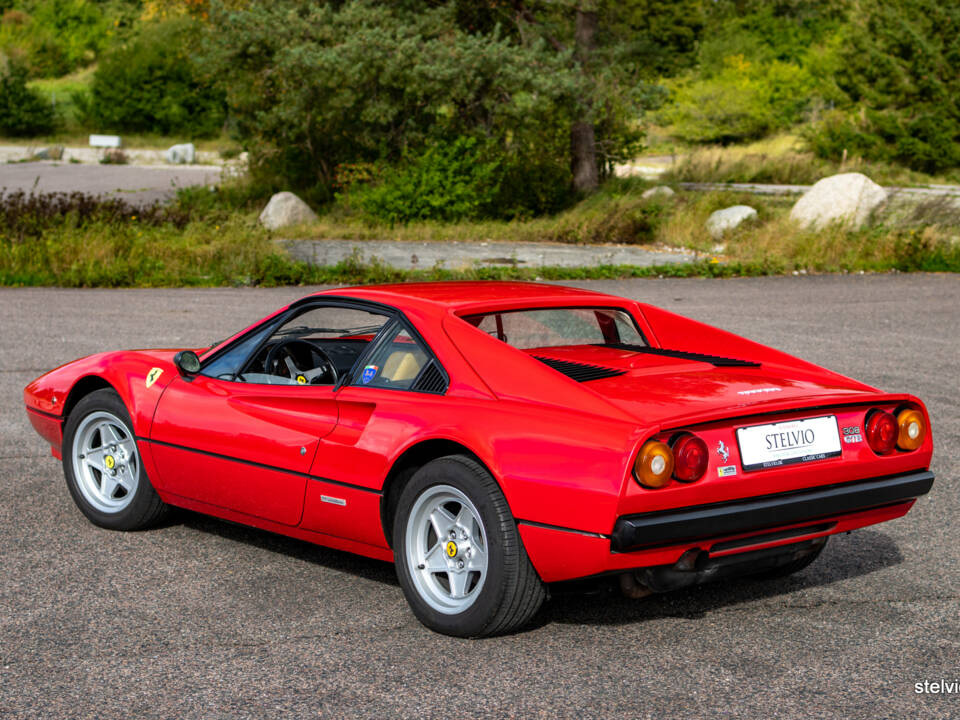 Image 26/65 of Ferrari 308 GTB (1978)