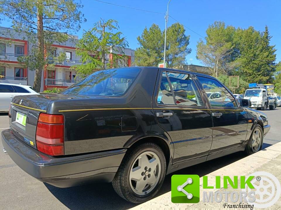 Image 4/10 of Lancia Thema 8.32 (1988)
