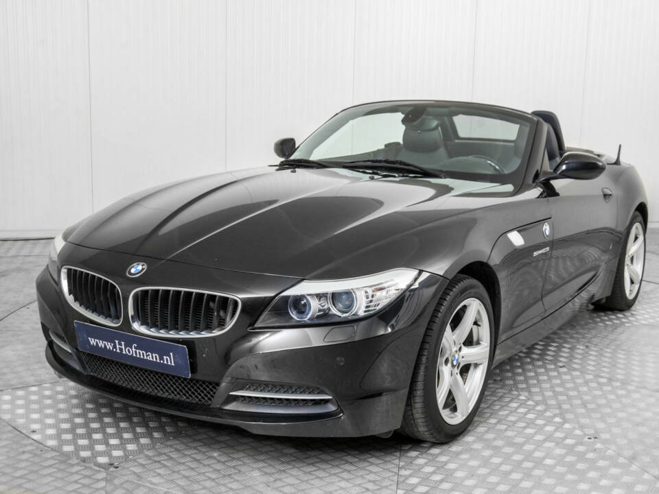 Image 18/50 of BMW Z4 sDrive23i (2011)