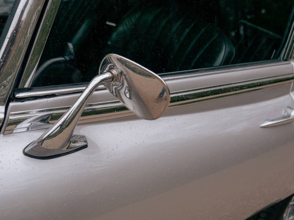 Bild 44/81 von Jaguar E-Type V12 (2+2) (1971)