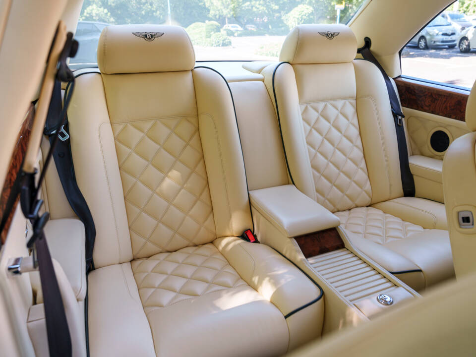 Afbeelding 23/26 van Bentley Continental R (1994)
