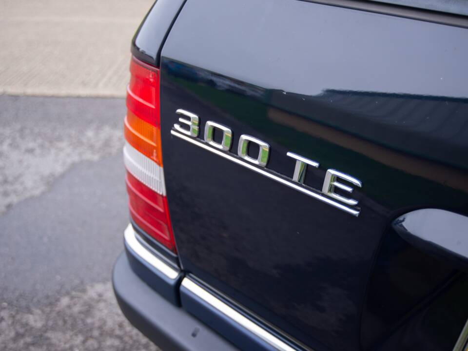 Bild 19/26 von Mercedes-Benz 300 TE (1992)