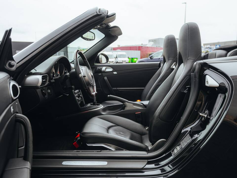 Image 16/27 de Porsche 911 Carrera 4S (2009)