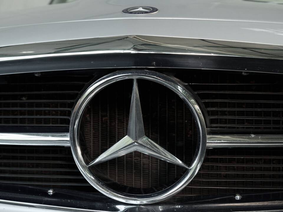 Image 6/50 de Mercedes-Benz 280 SL (1970)