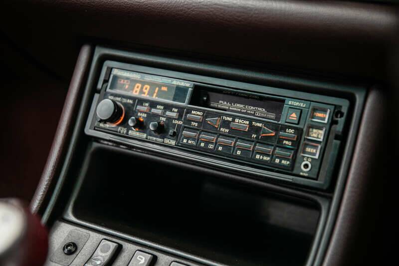 Imagen 16/45 de Porsche 944 (1989)