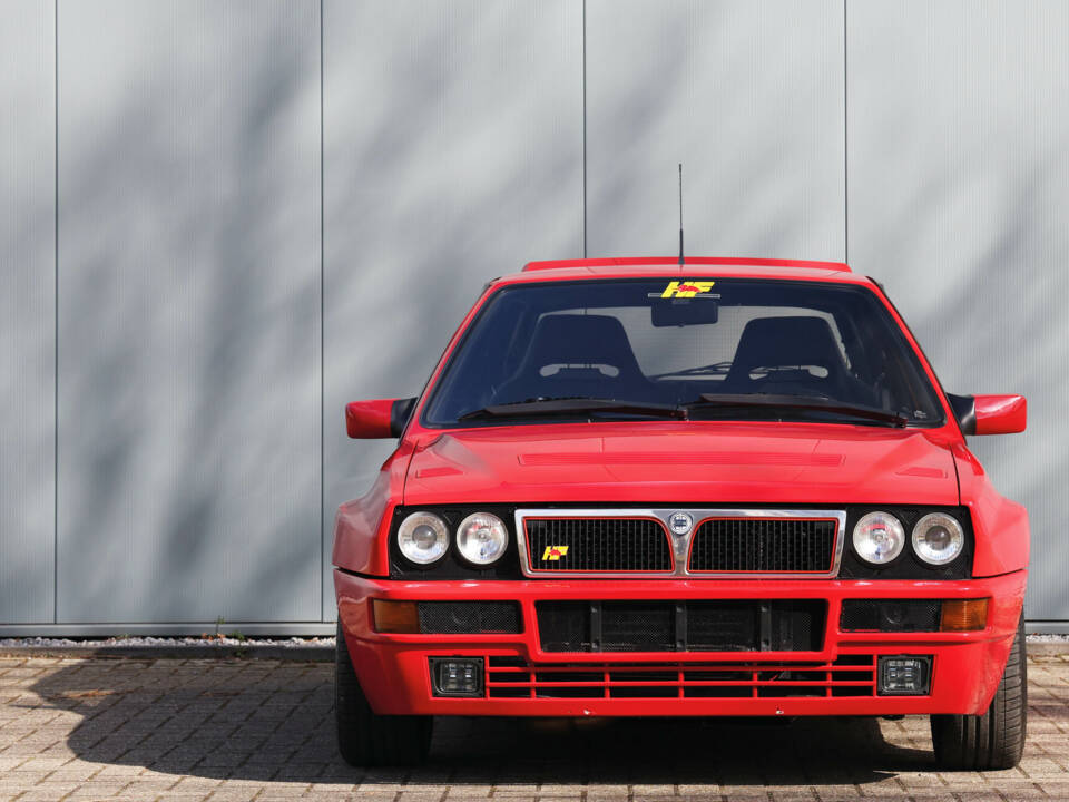 Afbeelding 24/58 van Lancia Delta HF Integrale Evoluzione I (1991)