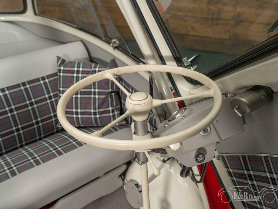 Image 2/20 of BMW Isetta 250 (1957)