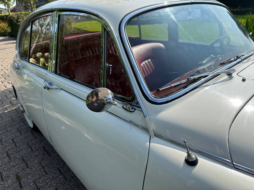 Bild 23/75 von Jaguar Mk II 3.4 (1964)