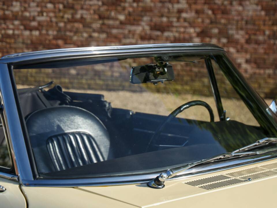 Image 48/50 of Alfa Romeo 1600 Duetto (1967)