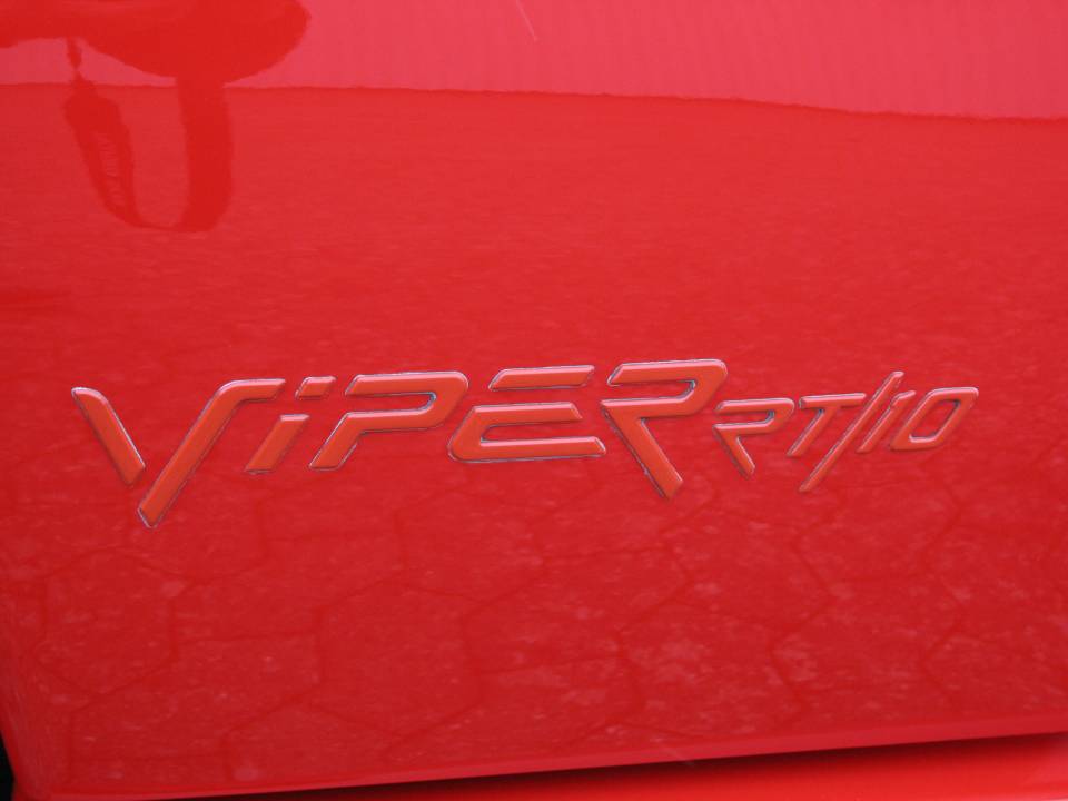 Image 13/50 of Dodge Viper RT&#x2F;10 (1992)