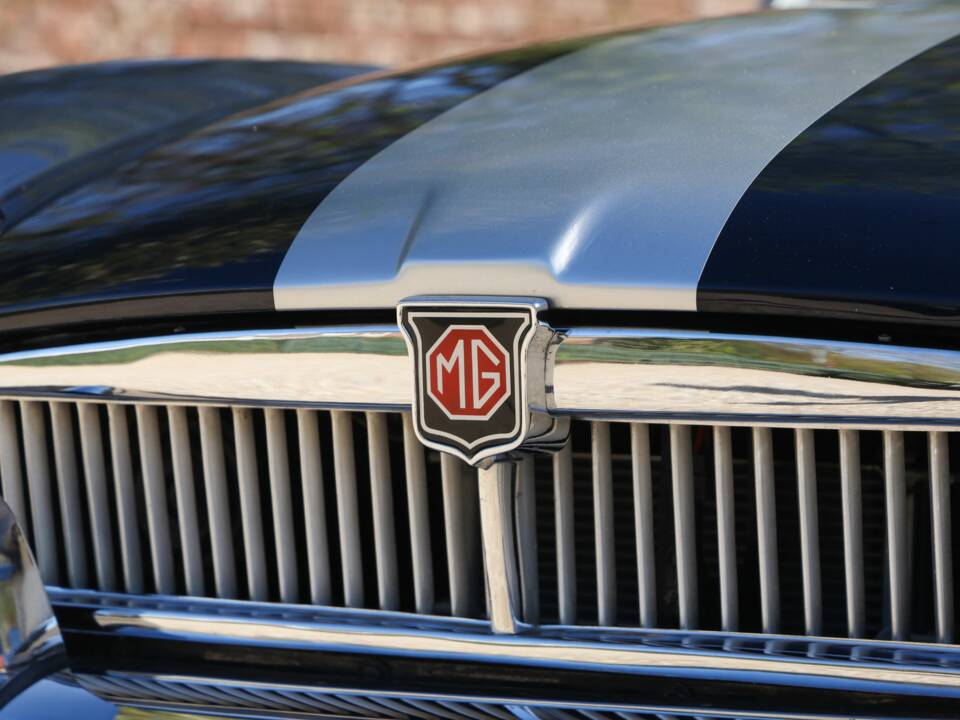 Image 29/50 de MG MGB (1966)