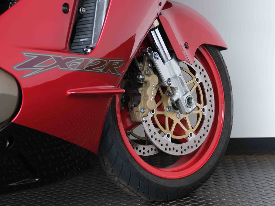 Image 14/91 of Kawasaki Ninja 1200 ZX-12R (2000)