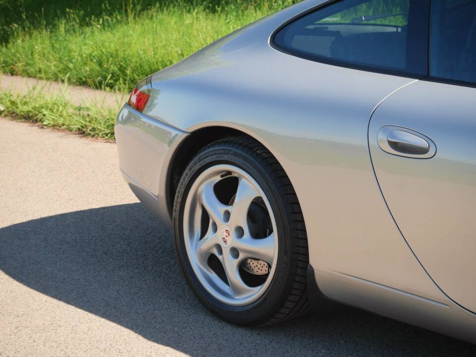 Image 21/49 of Porsche 911 Carrera (1900)