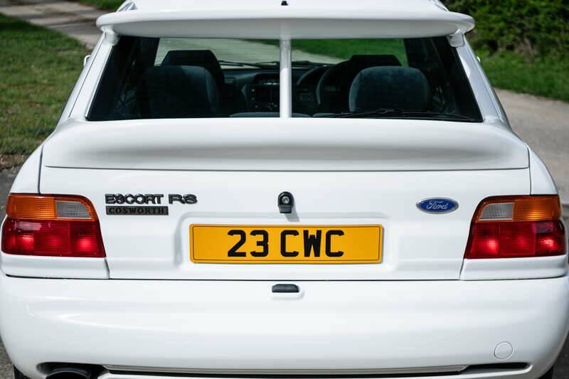 Bild 19/39 von Ford Escort RS Cosworth (1992)