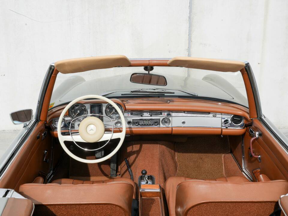Imagen 2/41 de Mercedes-Benz 280 SL (1971)
