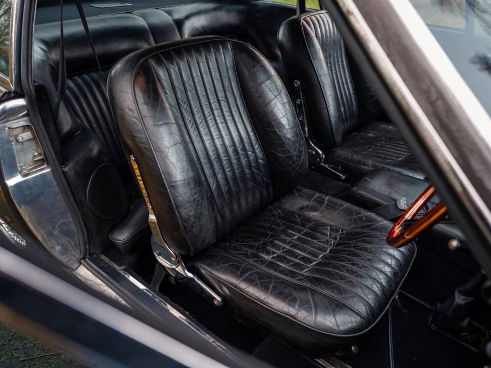 Image 24/63 de Aston Martin DBS (1968)