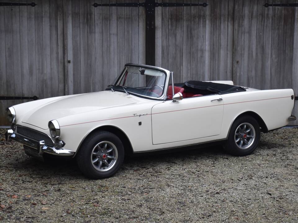 Image 1/42 de Sunbeam Tiger Mk I (1966)