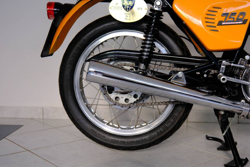 Afbeelding 11/96 van Ducati 750 Sport (1974)