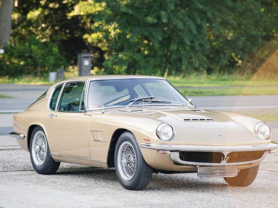 Imagen 9/29 de Maserati 3500 GTI Touring (1964)