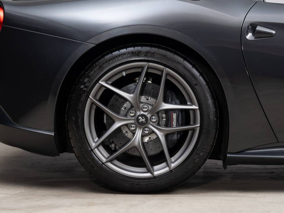 Imagen 10/40 de Ferrari F12berlinetta (2014)