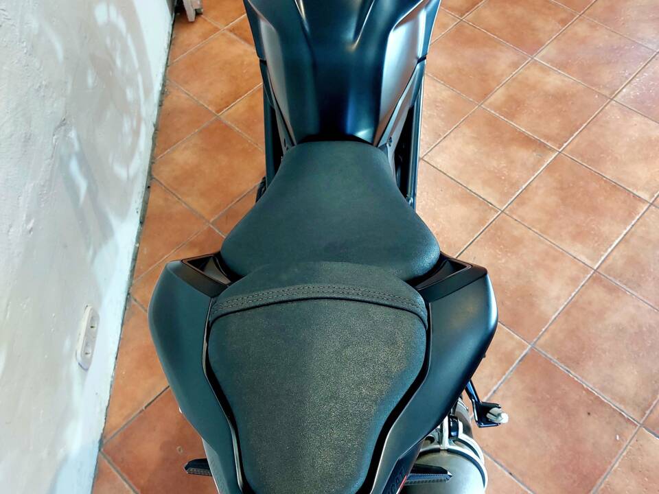 Image 15/33 of Ducati 848 EVO (2012)