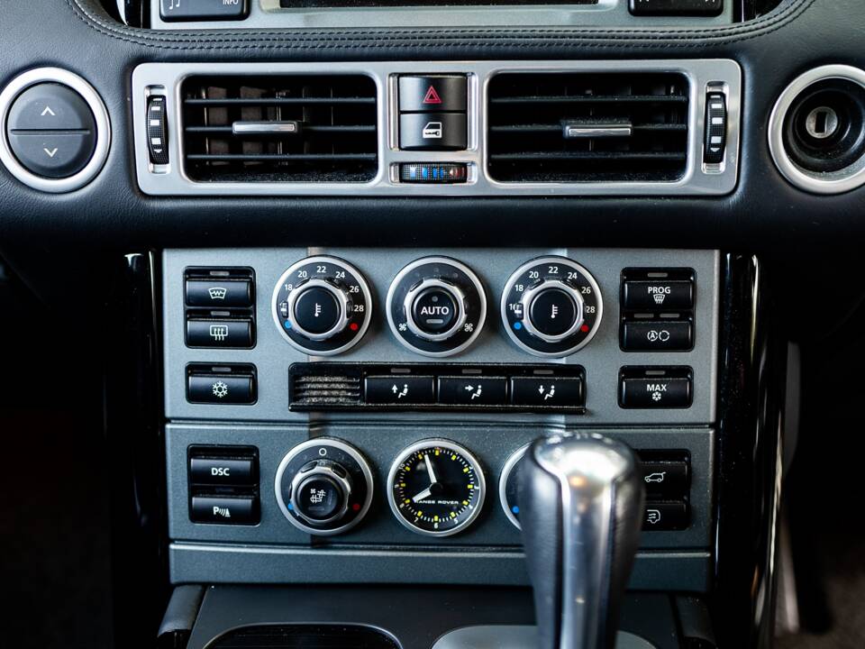 Image 39/50 de Land Rover Range Rover Vogue TDV8 (2009)
