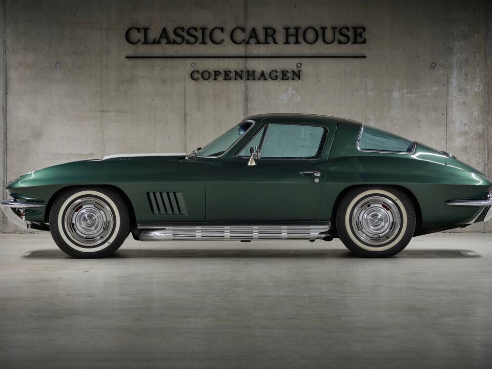 Image 20/78 of Chevrolet Corvette Stingray 427 (1967)