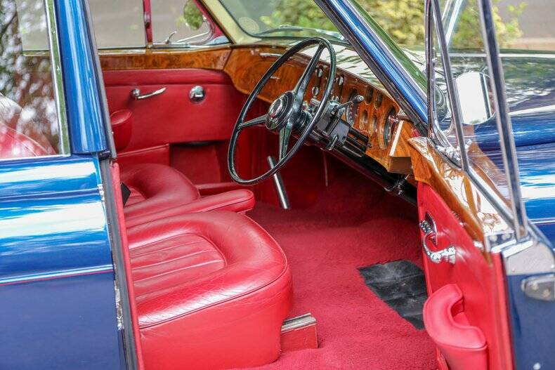 Image 3/49 of Bentley S 3 Continental Flying Spur (1964)