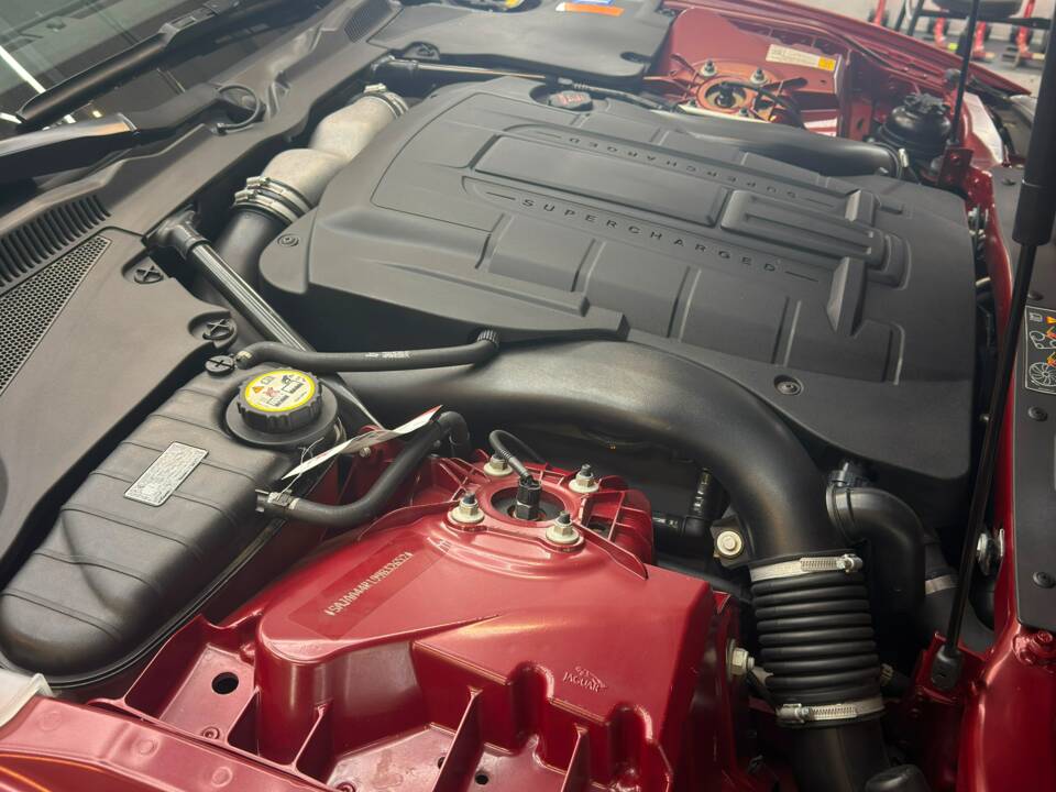 Image 12/14 of Jaguar XKR (2008)