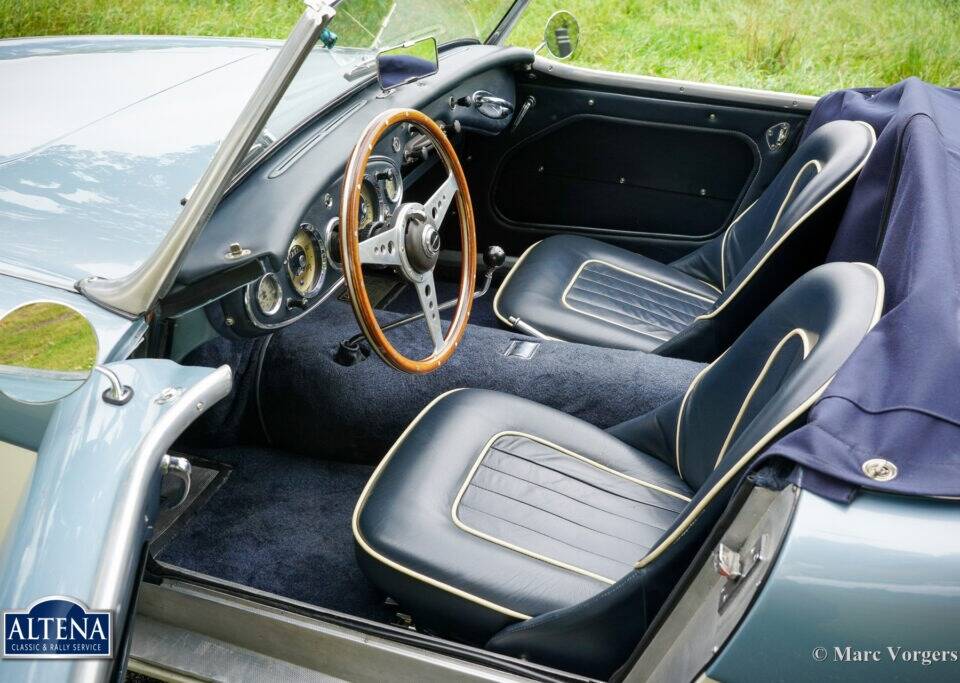 Immagine 24/44 di Austin-Healey 3000 Mk II (BN7) (1962)