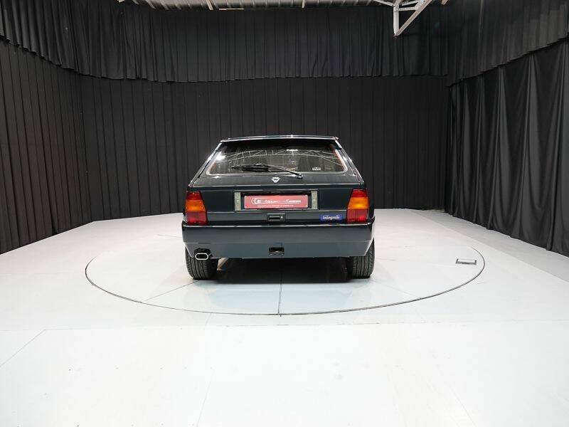 Afbeelding 7/15 van Lancia Delta HF Integrale Evoluzione I (1992)