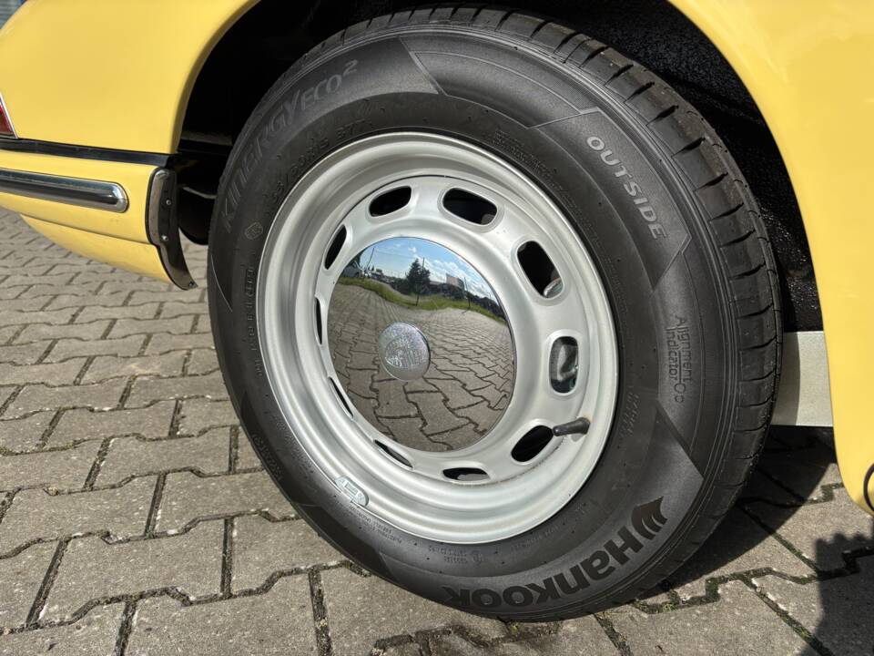 Image 45/70 of Porsche 912 (1965)