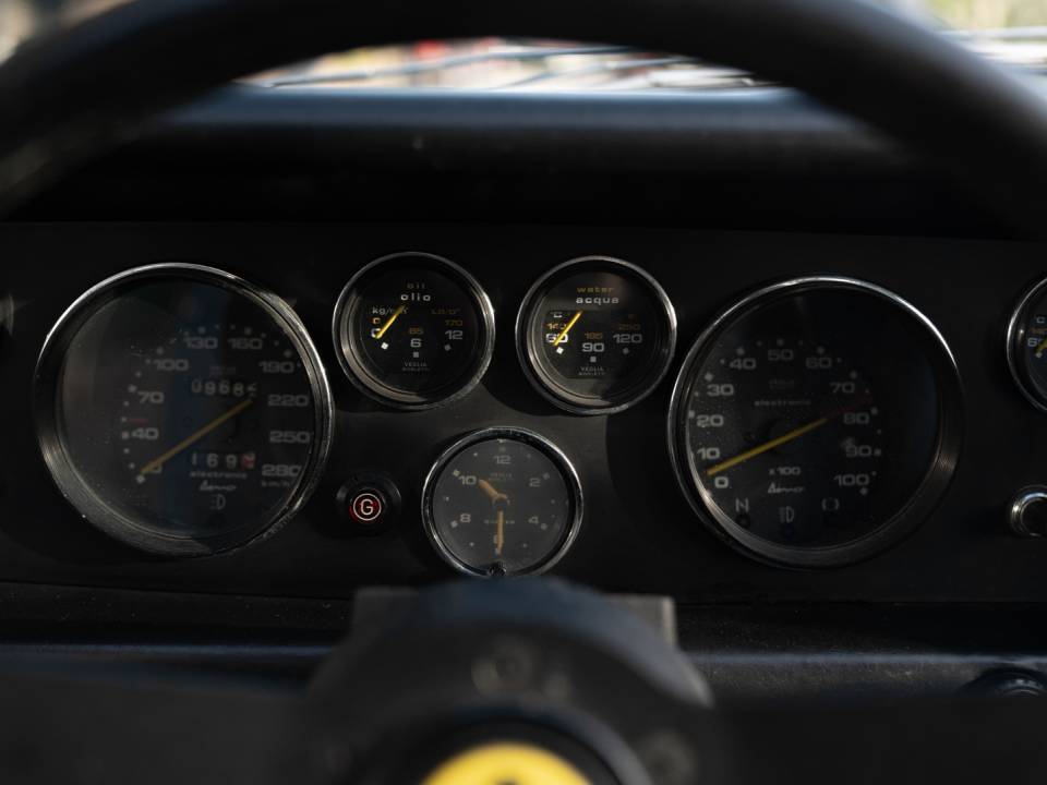 Immagine 20/25 di Ferrari Dino 208 GT4 (1976)